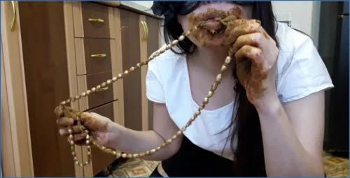 Scatlina Fists and Smears in Piss Scat Porn Solo - Pearl Beads in Shit