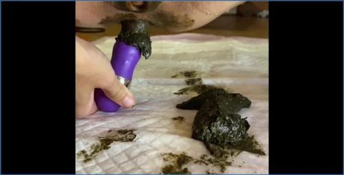Veronika Shits, Pisses, and Smears in Extreme Solo Scat Round