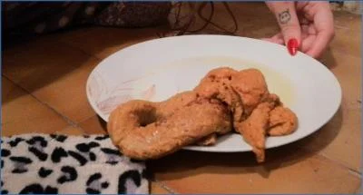 Badkitty España Delivers Hardcore Scat with Pissing in Shit on a Ceramic Plate