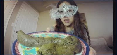 Love Rachelle- Filthy Femdom Scat with Shit and Piss