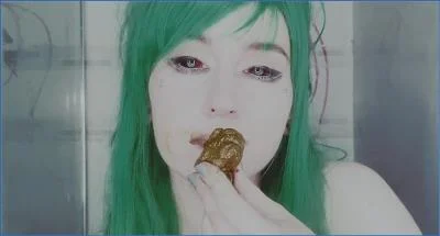 SweetBettyParlour Delivers Filthy Solo and Smearing