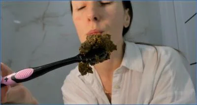 OksiLove Gets Dirty with Poop Paste and Vomit Kaviar in the UK