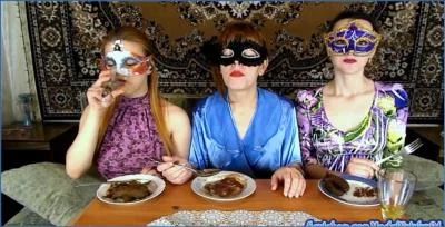 ModelNatalya94 in Our Morning Breakfast: Hardcore Lesbian Scat and Shit Eating