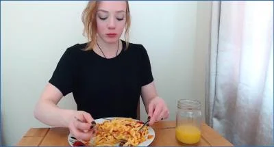 Spankmepink Takes It to the Limit in Dine and Dump