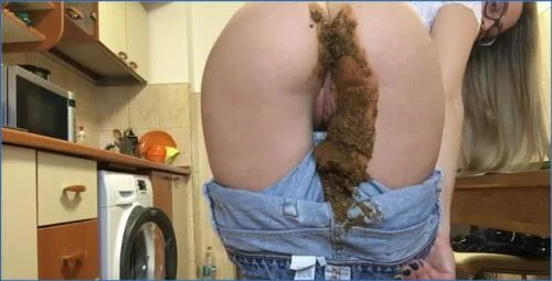 Diana Spark Spoils Her Vintage CK's in a Solo Scat clip